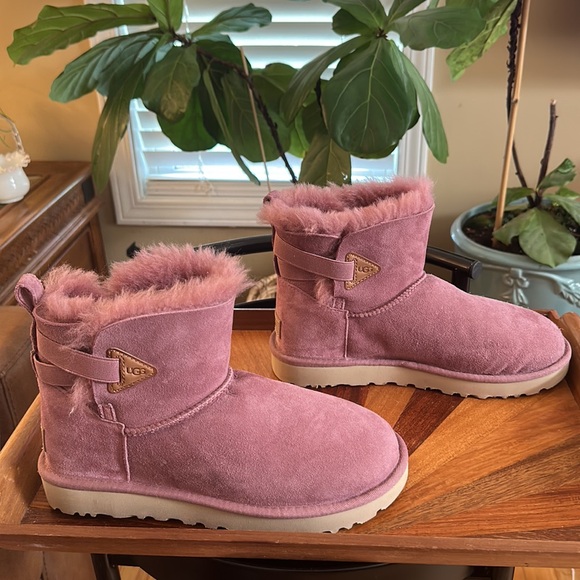 UGG BAILEY FLEX SUEDE MINI SHEARLING LINED BOOTS - Picture 3 of 9